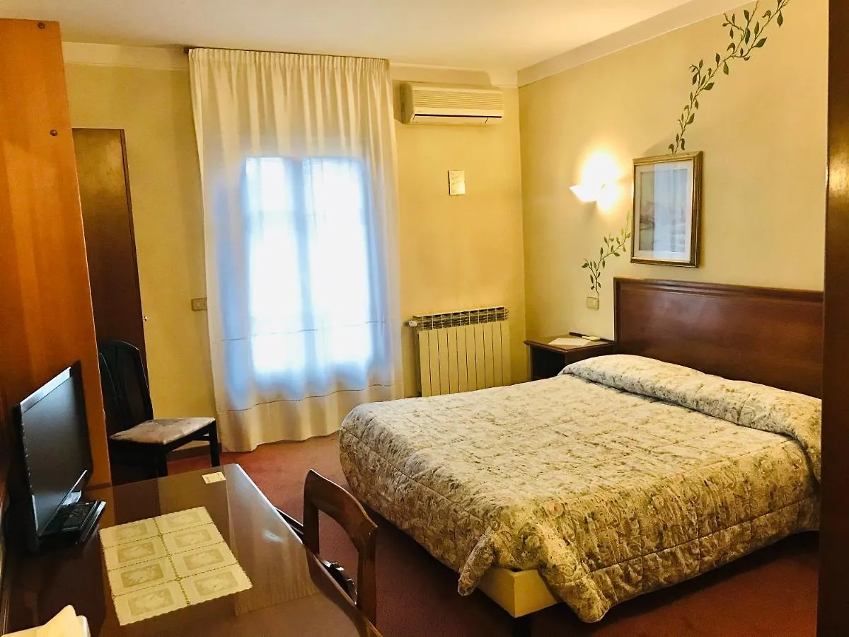 B&B Franceschi Gavinana 3*,  意大利